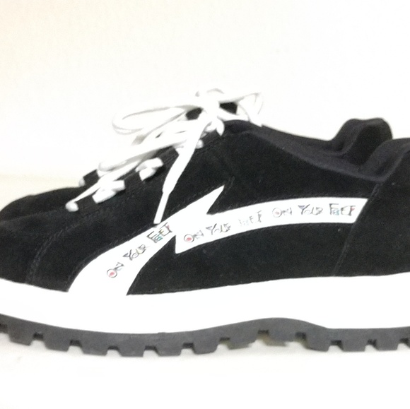 on your feet by chinese laundry